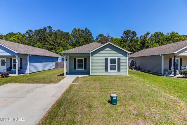 13056 Tracewood Dr, Gulfport, MS 39503