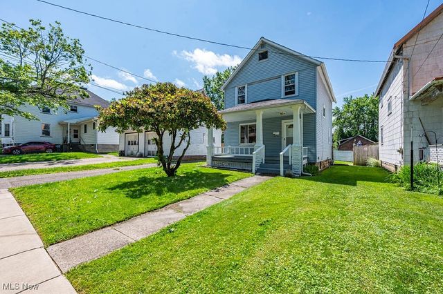 1261 E  3rd St, Salem, OH 44460
