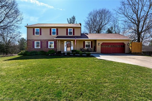 1310 Berkshire Rd, Stow, OH 44224