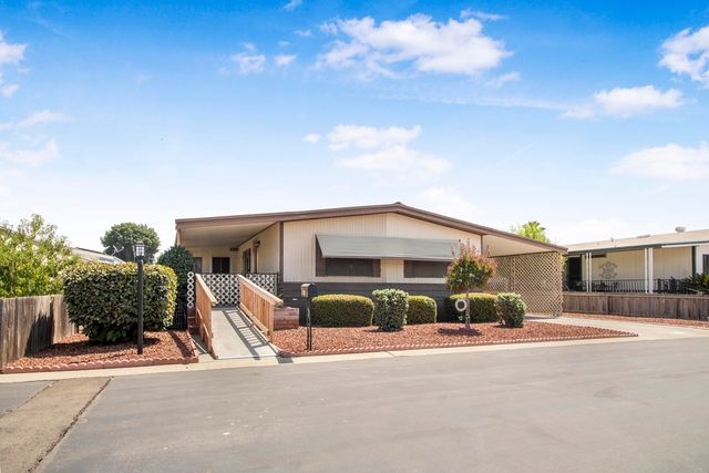 2627 W Mid Valley Avenue #125, Visalia, CA 93277