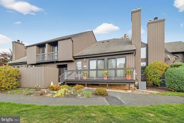 37 Bloomingdale Dr, Hillsborough, NJ 08844