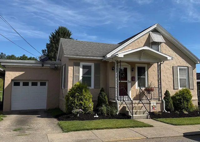 55 W  Lincoln St, Buckhannon, WV 26201