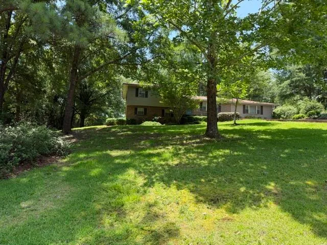 612 Moore St, Marion, AL 36756