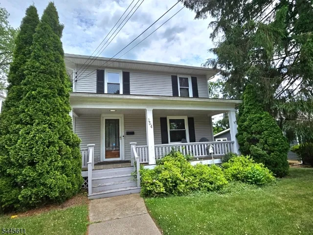 154 E Prospect St, Hackettstown, NJ 07840