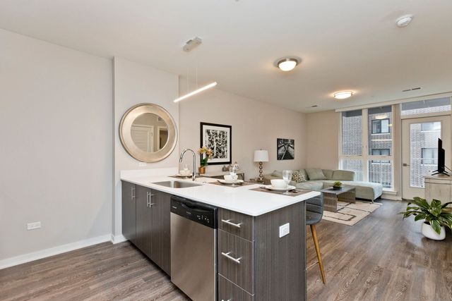 1552 N  North Park Ave #601, Chicago, IL 60610