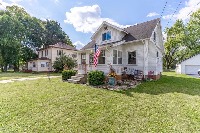 17 W  Madison Ave, Milton, WI 53563