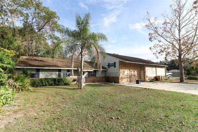 30124 Magnolia Ave, Sorrento, FL 32776