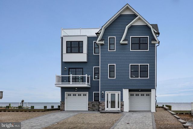 363 Bay Shore Dr, Barnegat, NJ 08005