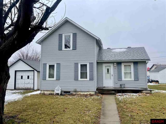 351 S  Montgomery Ave, Le Center, MN 56057