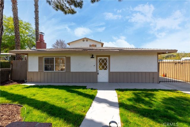 32755 Morrison Pl, Lake Elsinore, CA 92530