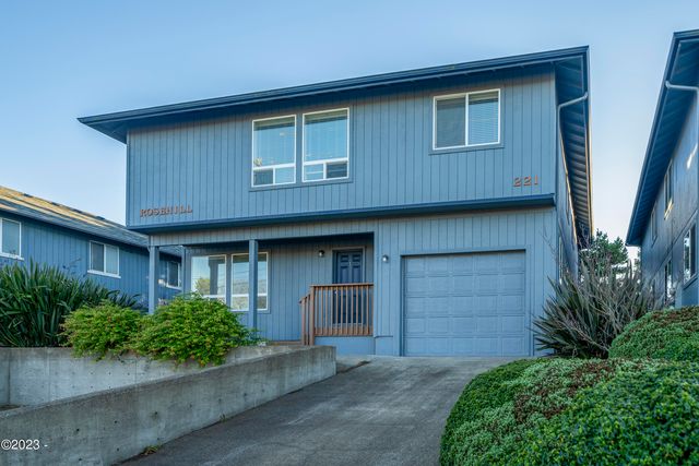 221 NW 3rd St   #1, Newport, OR 97365