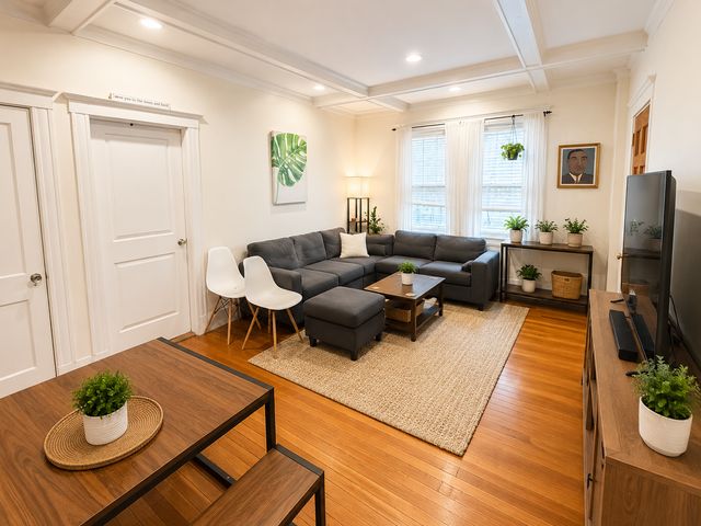 1742 Commonwealth Ave #3, Brighton, MA 02135