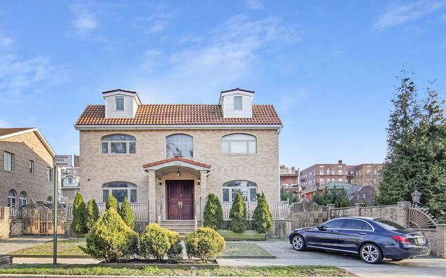 10824 Jewel Ave, Flushing, NY 11375