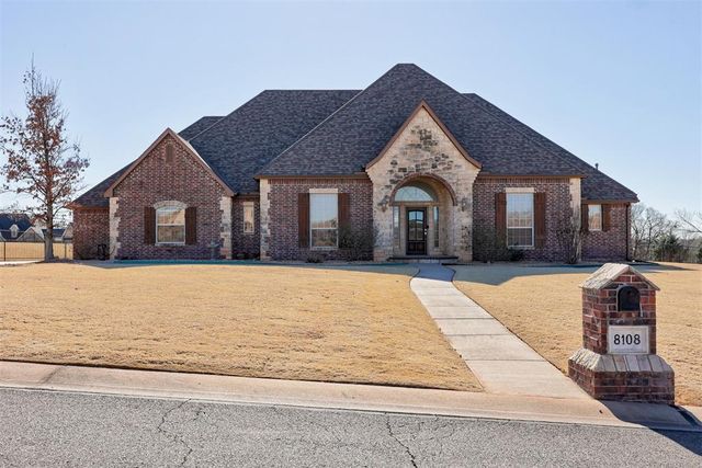 8108 Redhawk Ln, Edmond, OK 73034