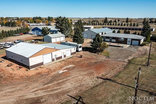 706 2nd Ave NE, Beulah, ND 58523