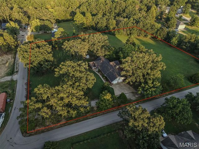 114 County Road 4221, Poplar Bluff, MO 63901