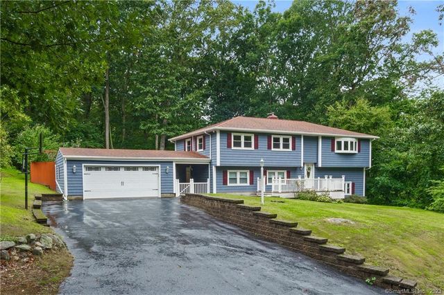 45 Norman Dr, Gales Ferry, CT 06335