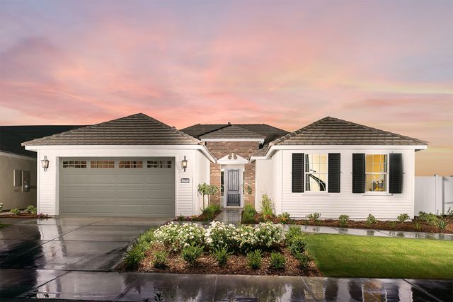 Clifton Plan in Highgate Place at Seven Oaks, Bakersfield, CA 93311