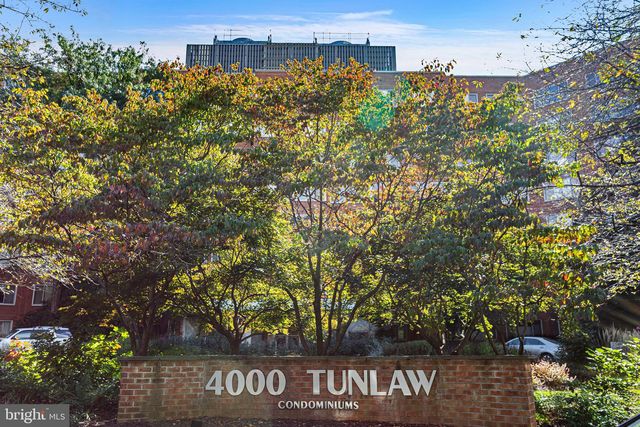 4000 Tunlaw Rd NW #629, Washington, DC 20007