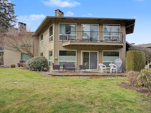 68660 E  Fairway Estates Rd, Welches, OR 97067