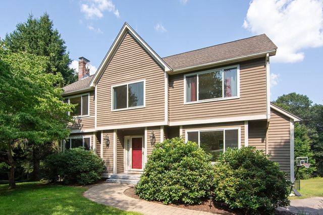 16 Walnut Hill Rd, Millis, MA 02054
