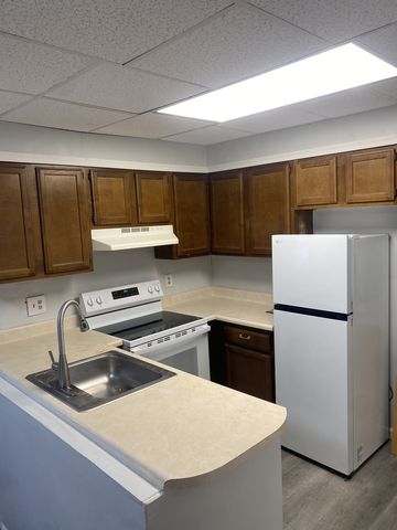 563 Washington Ave #1E, Jermyn, PA 18433