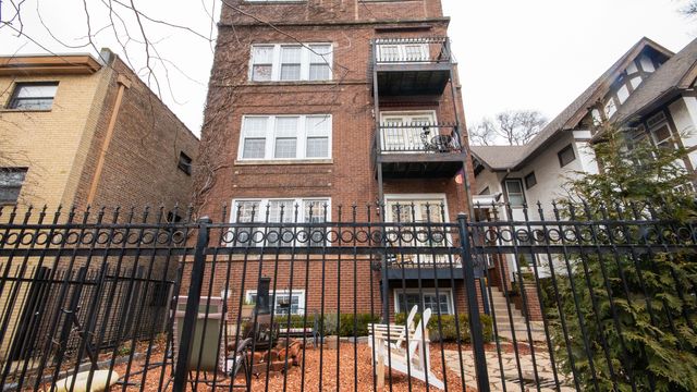7612 N  Rogers Ave #3, Chicago, IL 60626