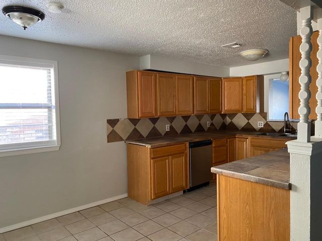 5512 S  Karen St, Oklahoma City, OK 73135