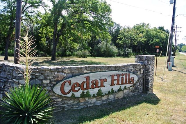 103 Cedar Hills Dr, Elgin, TX 78621