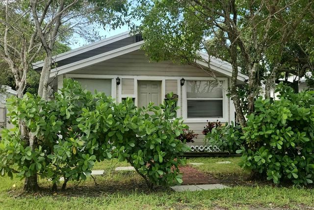 3820 Oak Ave, Miami, FL 33133