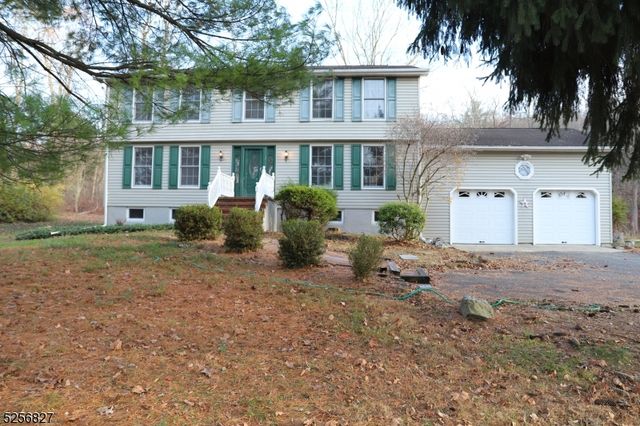 114 Ketcham Rd, Hackettstown, NJ 07840