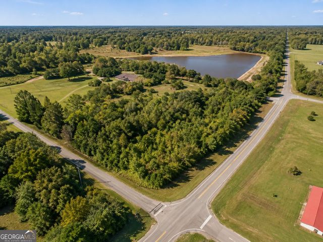 135 Canyon Rd, Woodbury, GA 30293