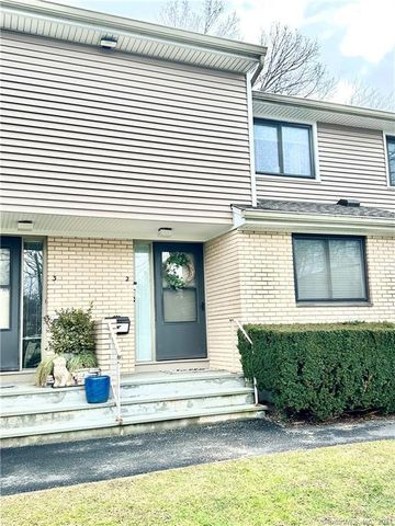 10 Mead St #2, Stamford, CT 06907