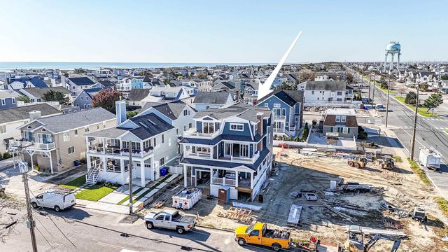 178 33rd St, Avalon, NJ 08202