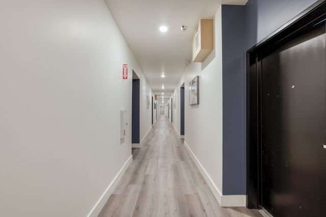 13724 Victory Blvd, Van Nuys, CA 91401