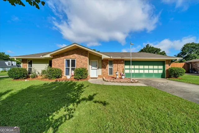 209 Lazy H Ln, Warner Robins, GA 31093