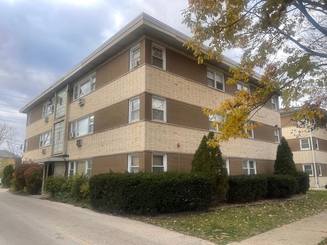 314 Beach Ave #1C, La Grange Park, IL 60526