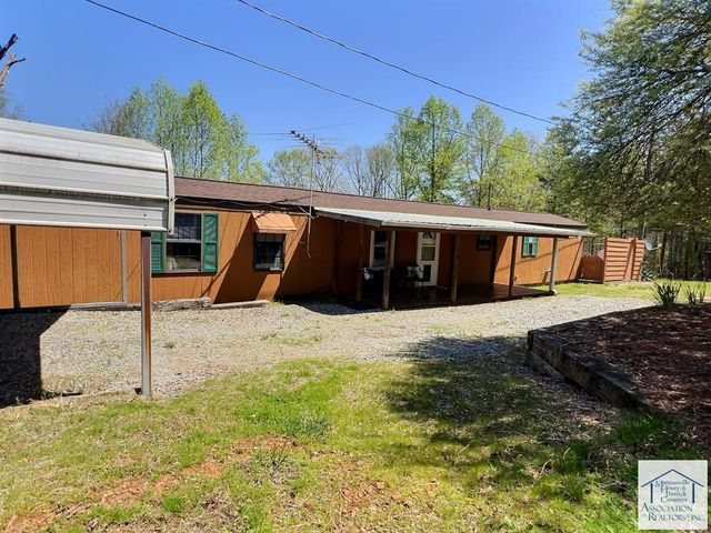 105 Hollow Branch Rd, Bassett, VA 24055