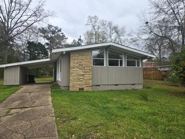 1514 Plaza Dr, Dothan, AL 36303