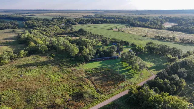 2154 Road 300, Reading, KS 66868