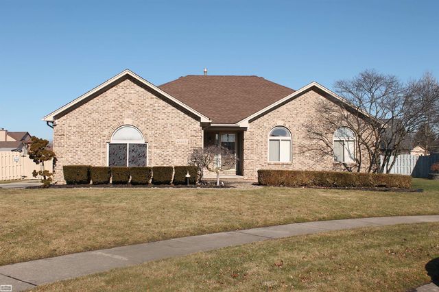 28807 Wales Dr, Chesterfield, MI 48047