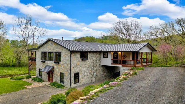528 Tower Rd, Lebanon, VA 24266