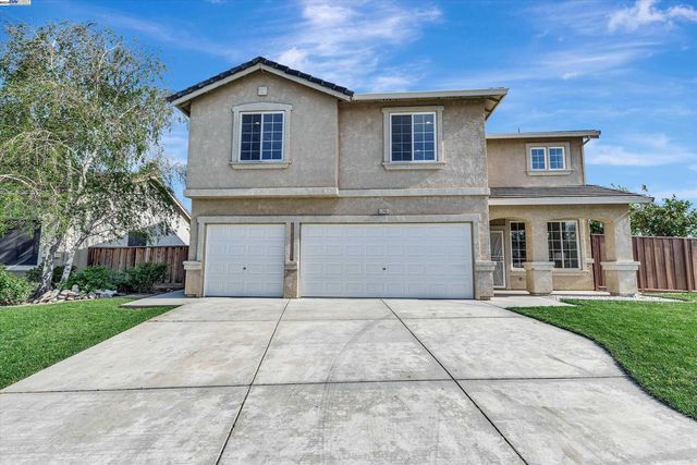 1740 Treehaven Ln, Tracy, CA 95376