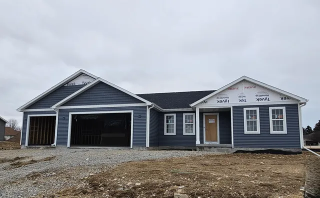114 Cayuse Ct, Fox Lake, WI 53933