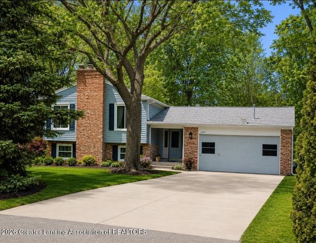 4598 Seneca Dr, Okemos, MI 48864