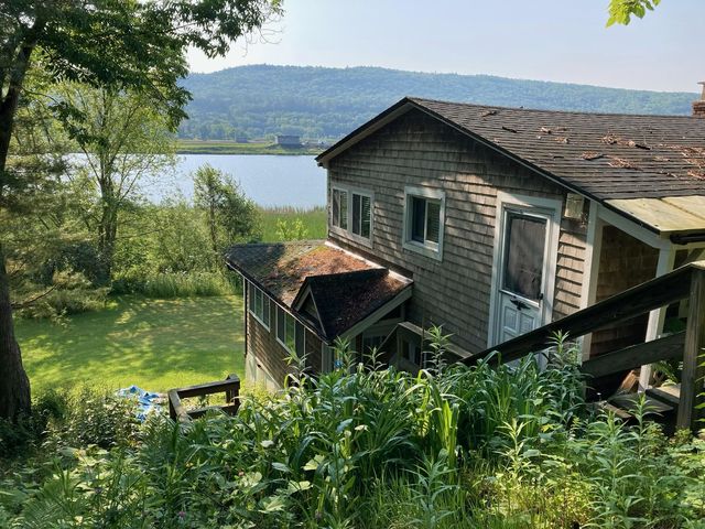 10 Riverfront Drive, Bellows Falls, VT 05101