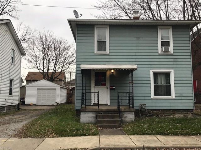 121 Holford Ave, Niles, OH 44446