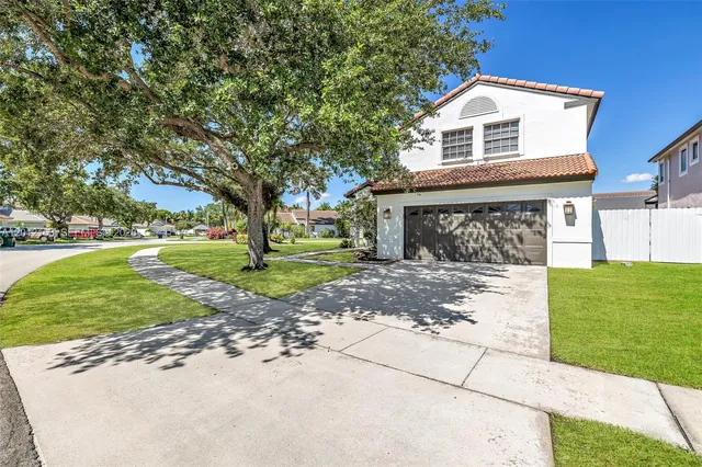 1910 NW 180th Way, Pembroke Pines, FL 33029