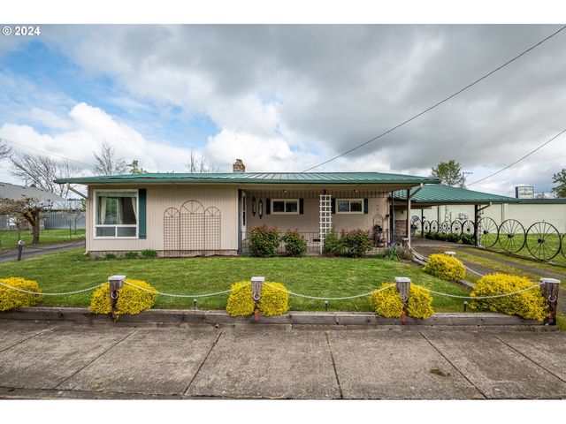 535 Orchard St, Monroe, OR 97456