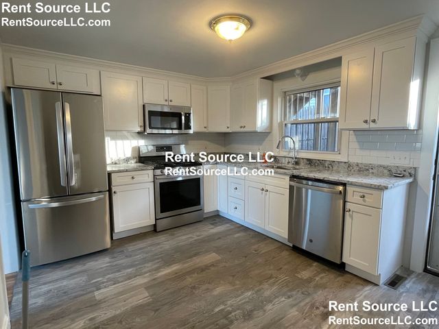 98 Moreland St #1, Somerville, MA 02145